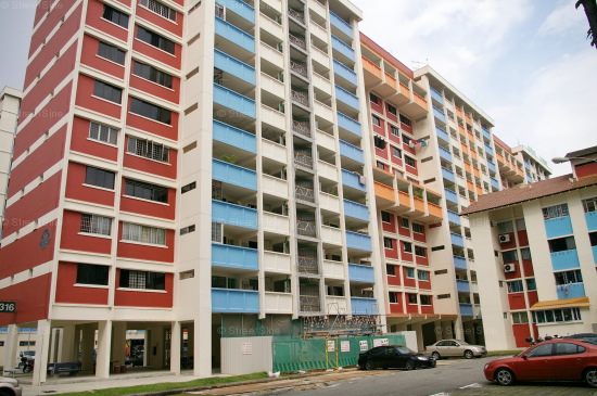 Bukit Batok Street 32 thumbnail photo